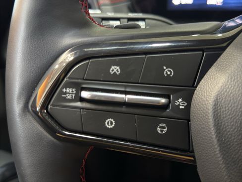 Used 2026 Chevrolet Traverse RS w/ LPO, Floor Liner Package AWD/4WD image 25