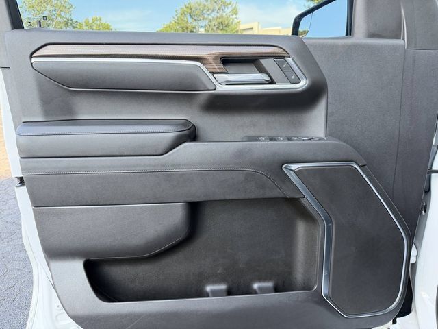Used 2023 Chevrolet Silverado 1500 LT AWD/4WD image 11