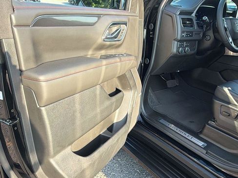 Used 2024 Chevrolet Suburban RST w/ Luxury Package AWD/4WD image 15
