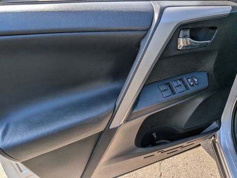 Used 2016 Toyota RAV4 XLE image 8