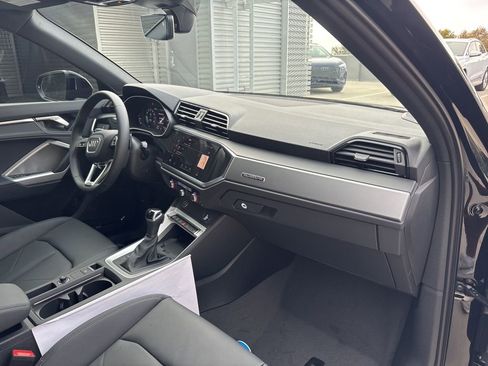 New 2025 Audi Q3 2.0T Premium image 15