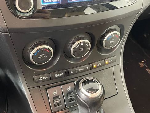 Used 2013 MAZDA MAZDA3 i Grand Touring w/ Tech Pkg image 9