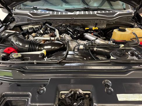 Used 2019 Ford F250 Platinum w/ Platinum Ultimate Package AWD/4WD image 56