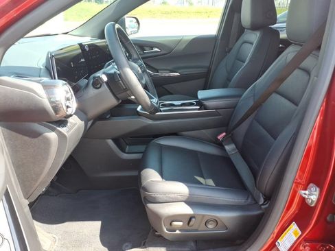 Used 2025 Chevrolet Equinox LT w/ Convenience Package II FWD image 15