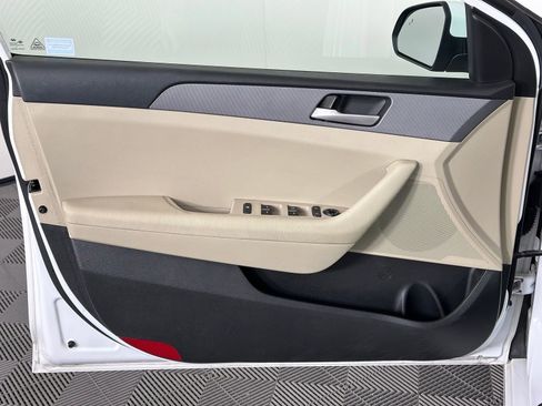 Used 2018 Hyundai Sonata SE image 31