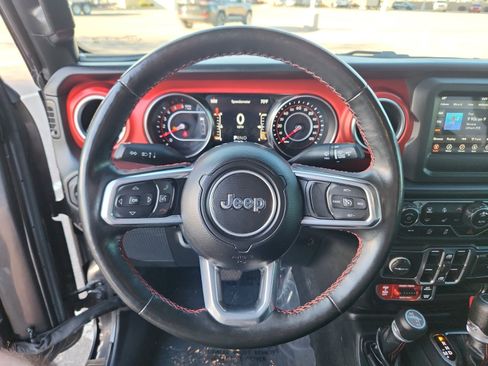 Used 2021 Jeep Gladiator Rubicon w/ Cold Weather Group image 10