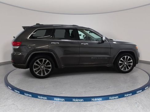 Used 2018 Jeep Grand Cherokee Overland AWD/4WD image 5