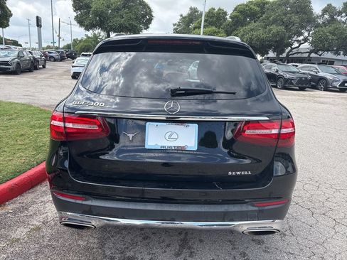 Used 2019 Mercedes-Benz GLC 300 image 4