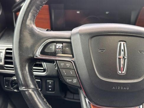 Used 2019 Lincoln Navigator L Reserve AWD/4WD image 30