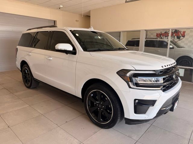 Used 2024 Ford Expedition Limited AWD/4WD image 6