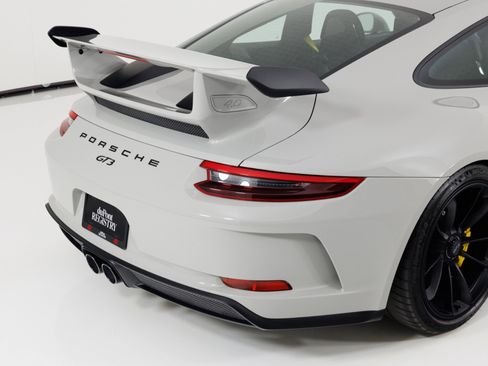 Used 2018 Porsche 911 GT3 RWD image 69