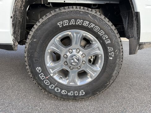 Used 2025 RAM 3500 Big Horn AWD/4WD image 36
