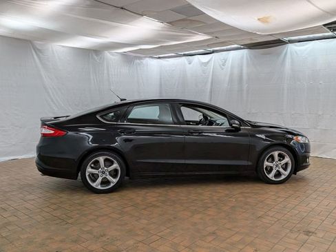 Used 2016 Ford Fusion SE w/ Equipment Group 201A FWD image 8