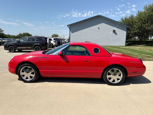 Used 2002 Ford Thunderbird RWD image 3