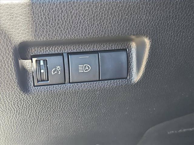 Used 2019 Toyota RAV4 LE w/ All Weather Liner Package FWD image 16
