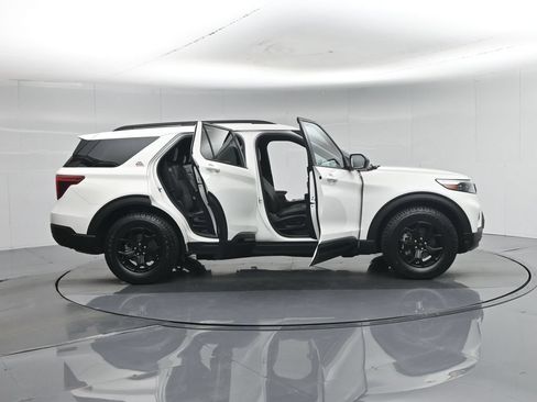 Used 2023 Ford Explorer Timberline AWD/4WD image 4