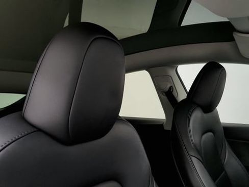 Used 2023 Tesla Model Y Performance AWD/4WD image 35