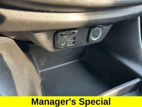 Used 2021 Chevrolet Traverse RS image 32