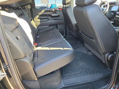 Certified 2022 Chevrolet Silverado 1500 LT Trail Boss w/ LT Trail Boss Premium Package AWD/4WD image 11