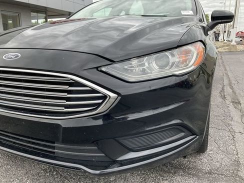 Used 2017 Ford Fusion SE w/ Fusion SE Technology Package FWD image 34