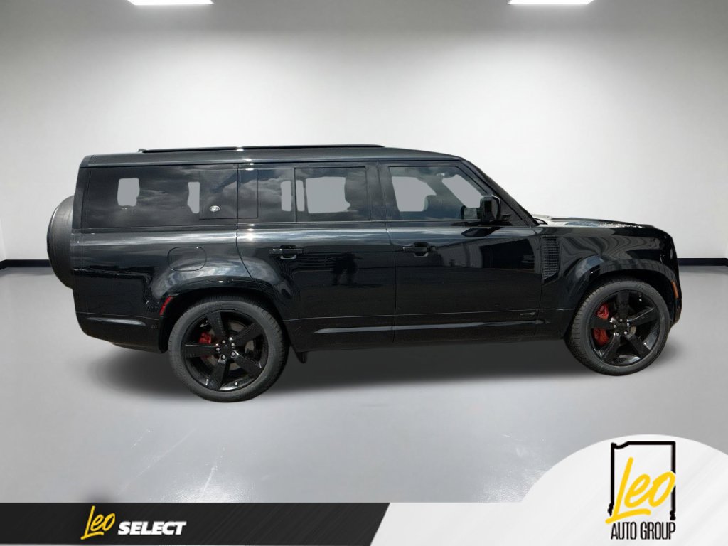 Used 2023 Land Rover Defender 130 X AWD/4WD image 5