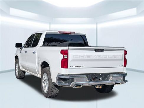 Used 2024 Chevrolet Silverado 1500 LTZ AWD/4WD image 3