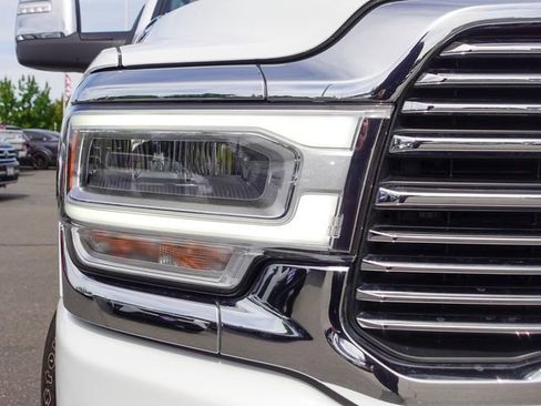 Used 2024 RAM 2500 Laramie AWD/4WD image 3