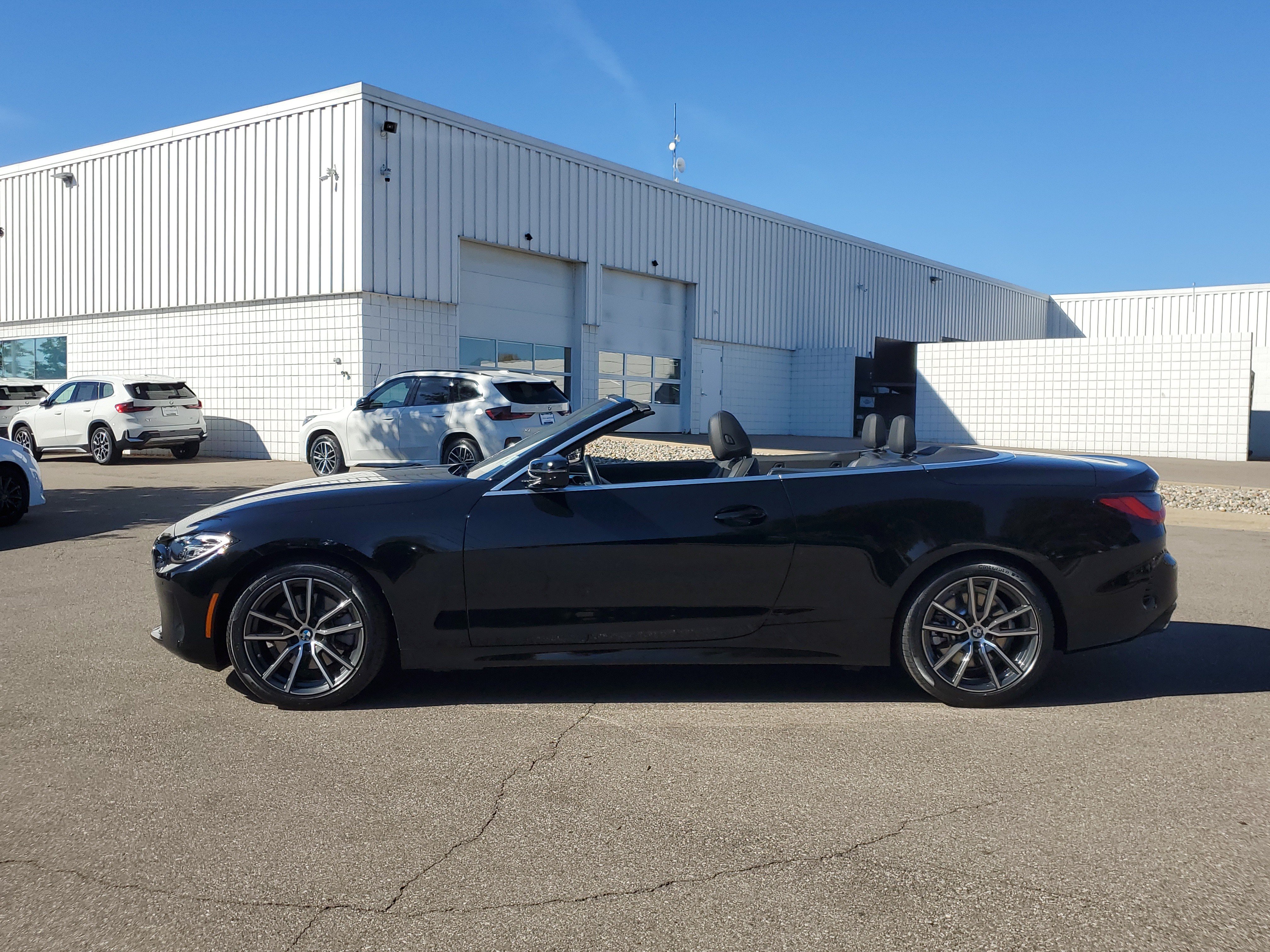 Used 2022 BMW 430i xDrive Convertible w/ Convenience Package AWD/4WD image 2