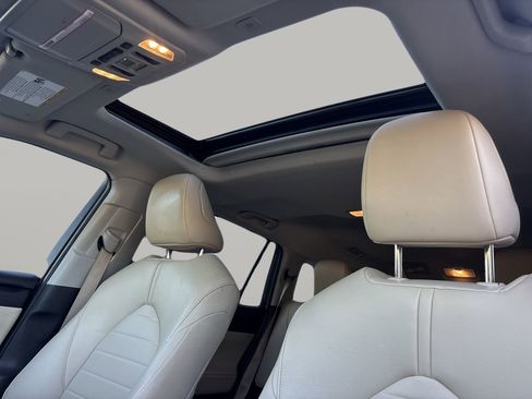 Used 2023 Toyota Highlander XLE image 22