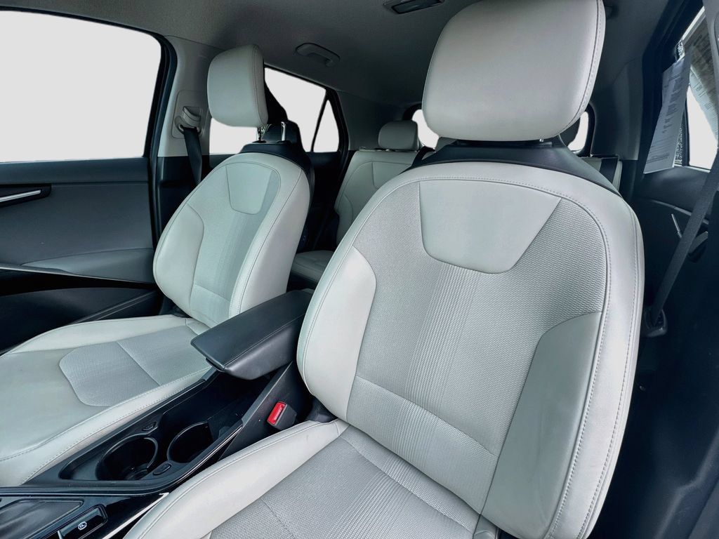 Certified 2023 Kia Niro EX FWD image 24