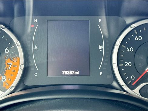 Used 2018 Jeep Renegade Altitude image 14