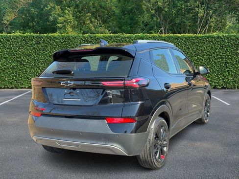 Used 2023 Chevrolet Bolt EUV LT w/ Convenience Package image 3