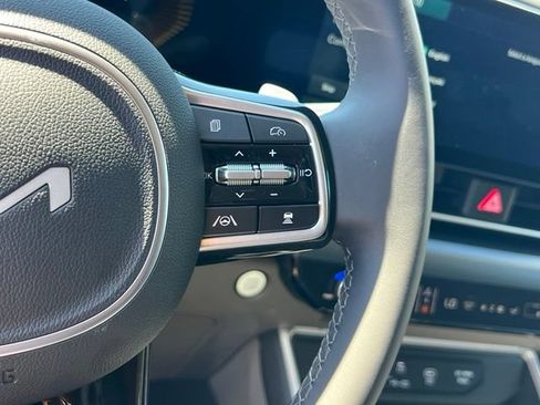 Used 2026 Kia Carnival LXS FWD image 23
