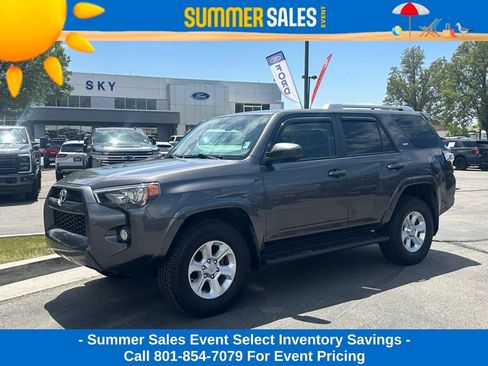 Used 2017 Toyota 4Runner SR5 AWD/4WD image 1