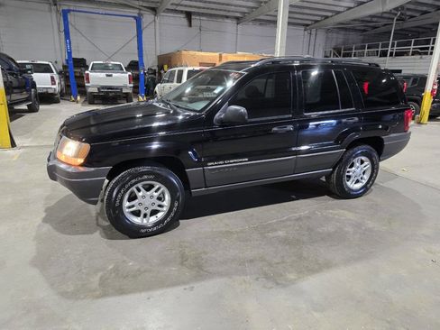 Used 2002 Jeep Grand Cherokee Laredo image 3