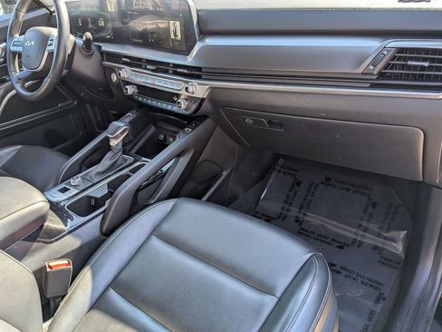 Used 2025 Kia Telluride S FWD image 34