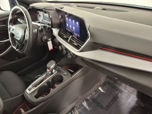 Used 2025 Chevrolet Trax RS w/ Sunroof Package image 31