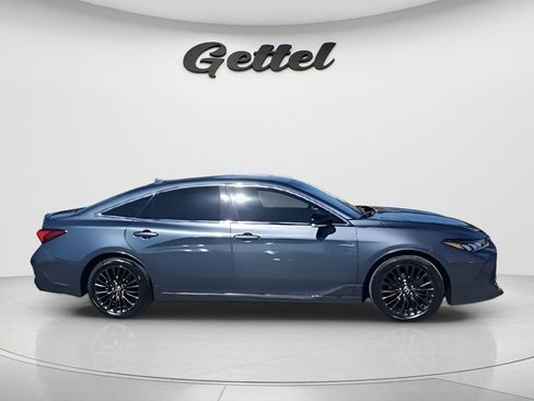 Used 2020 Toyota Avalon XSE image 9