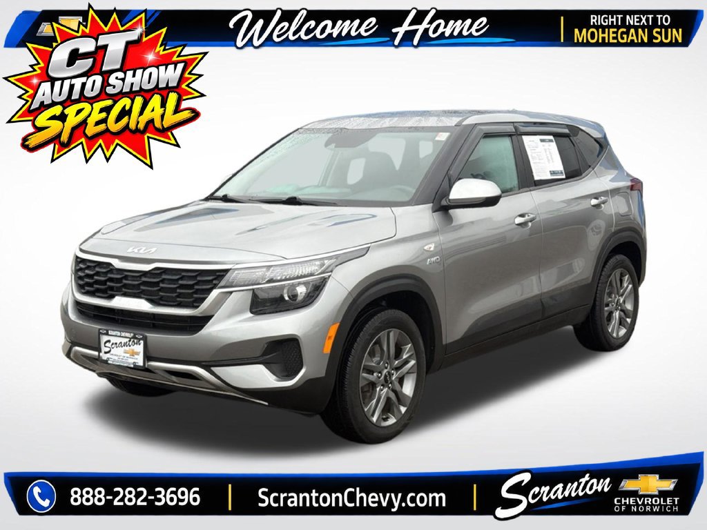Used 2023 Kia Seltos LX AWD/4WD image 2