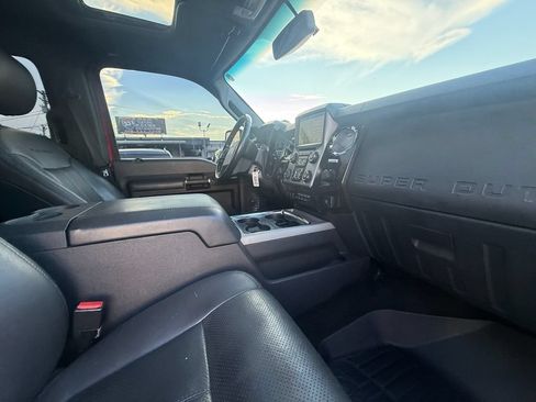 Used 2015 Ford F250 Platinum w/ FX4 Off-Road Package AWD/4WD image 24