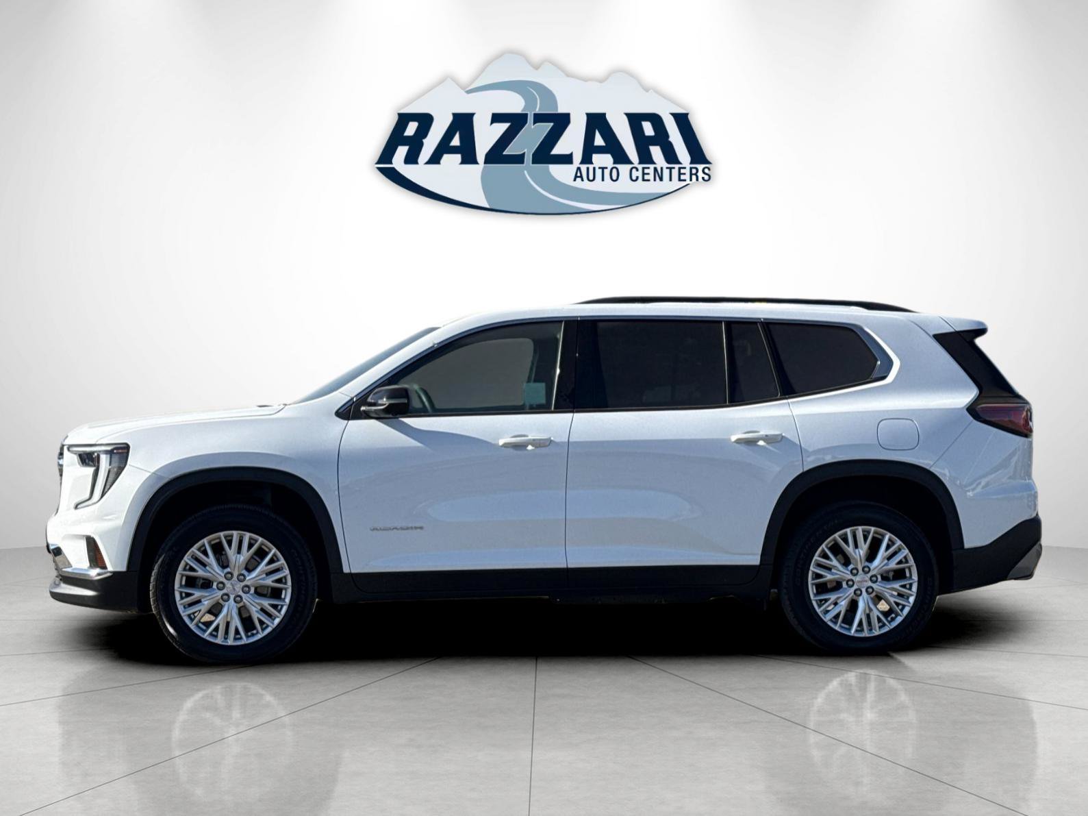 Used 2024 GMC Acadia Elevation AWD/4WD image 6