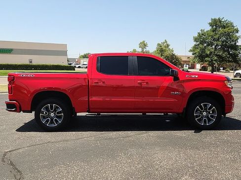 Used 2022 Chevrolet Silverado 1500 RST w/ Z71 Off-Road Package AWD/4WD image 5