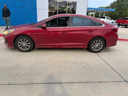 Used 2018 Hyundai Sonata SE FWD image 8