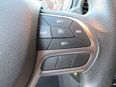 Used 2020 Jeep Cherokee Latitude FWD image 26