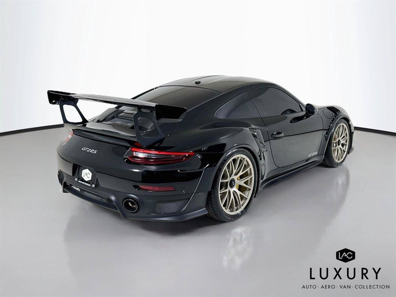 Used 2018 Porsche 911 GT2 RS RWD image 6