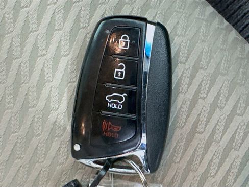 Used 2018 Hyundai Santa Fe Sport w/ 2.4L Value Package 02 FWD image 35