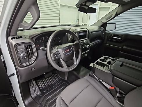 Used 2024 GMC Sierra 1500 Pro w/ Pro Value Package image 10