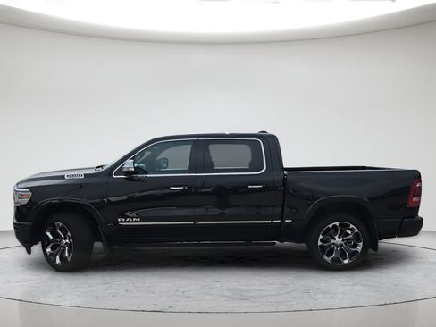 Used 2022 RAM 1500 Limited w/ Body-Colour Bumper Group AWD/4WD image 3