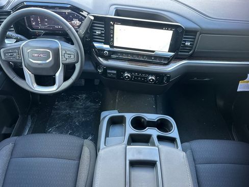 Used 2025 GMC Sierra 1500 SLE w/ Preferred Package AWD/4WD image 10