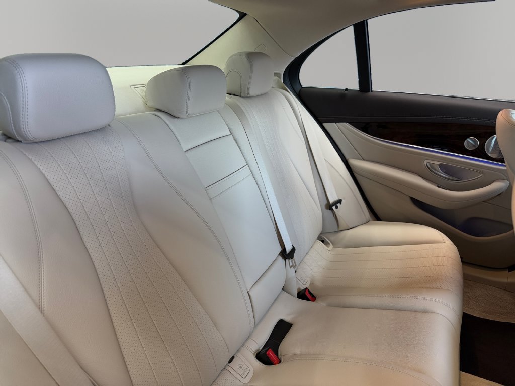Used 2020 Mercedes-Benz E 350 Sedan image 30